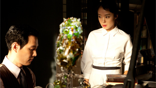 『ハウスメイド』 -(C) 2010 MIROVISION Inc. All Rights Reserved