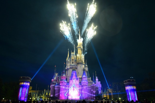 「Celebrate! Tokyo Disneyland」