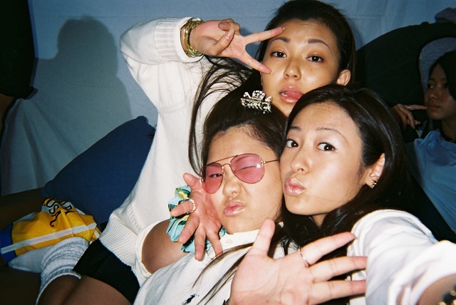 『SUNNY 強い気持ち・強い愛』写ルンですメイキングカット（C）2018「SUNNY」製作委員会