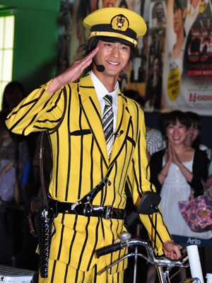 『こちら葛飾区亀有公園前派出所 THE MOVIE 勝どき橋を封鎖せよ！』観客とフォトセッション