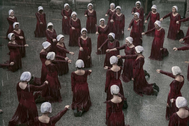 「ハンドメイズ・テイル／侍女の物語」シーズン２　The Handmaid’s Tale （C） 2018 MGM Television Entertainment Inc. and Relentless Productions LLC. All Rights Reserved.