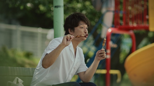 新CM「ファミマのあの曲で会話」篇30秒