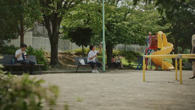 新CM「ファミマのあの曲で会話」篇15秒