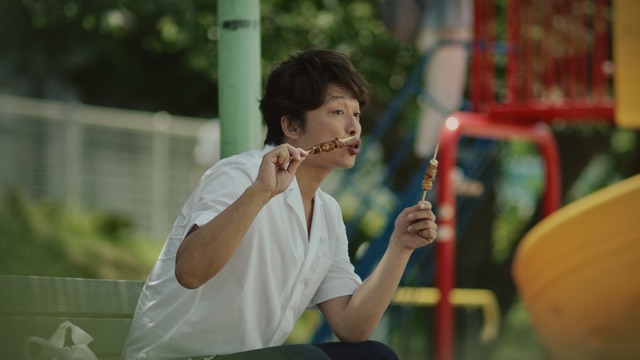 新CM「ファミマのあの曲で会話」篇15秒