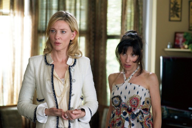 ケイト・ブランシェット＆サリー・ホーキンス／『ブルージャスミン』-(C) 2013 Gravier Productions, Inc.