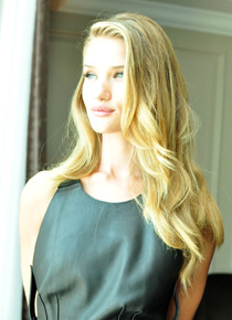 『トランスフォーマー／ダークサイド・ムーン』ロージー・ハンティントン＝ホワイトリー　photo：Naoki Kurozu