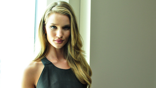 『トランスフォーマー／ダークサイド・ムーン』ロージー・ハンティントン＝ホワイトリー　photo：Naoki Kurozu