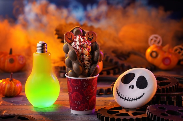 大勢のキャラクターと秋を満喫！「ディズニー・ハロウィーン・タイム」