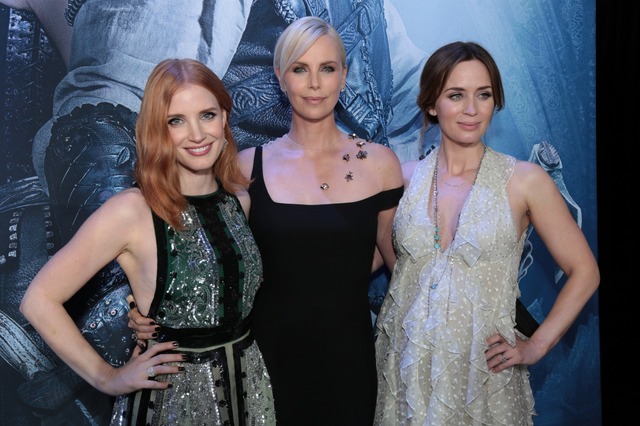 『スノーホワイト／氷の王国』（C）Universal Pictures