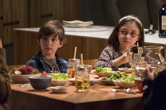 『タリーと私の秘密の時間』　(C) 2017 TULLY PRODUCTIONS.LLC.ALL RIGHTS RESERVED.