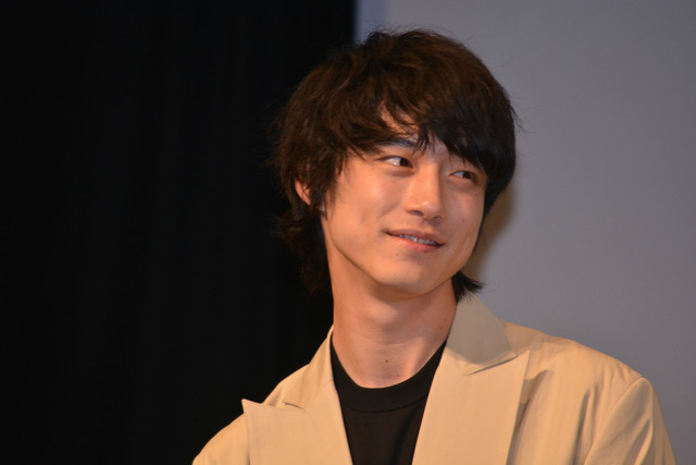 『ちいさな英雄-カニとタマゴと透明人間-』完成披露プレミア試写会/坂口健太郎