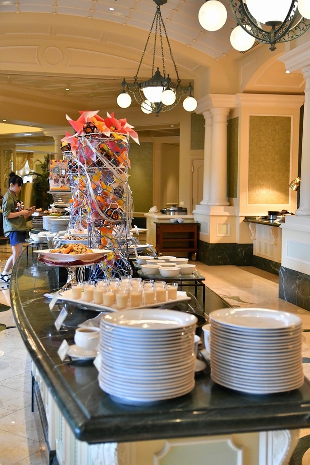 イベント連動“ホテル夏メシ”！写真38枚実食レポ☆ (C) Disney
