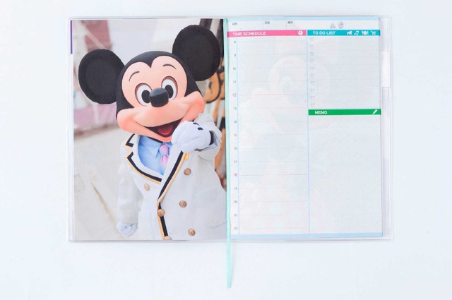 「カレンダー（卓上タイプ）」（1,500円）☆画像はイメージ