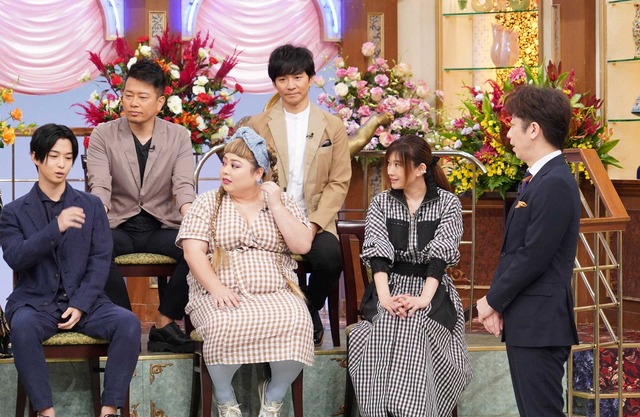 「行列のできる法律相談所」 (C) NTV