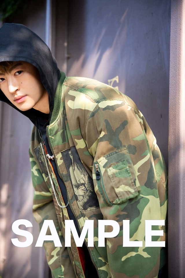 ローソン限定特典ポストカード（通常盤のみ）／佐野玲於1st写真集「さのさん」