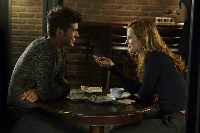 「FAMOUS IN LOVE」(c) Warner Bros. Entertainment Inc.