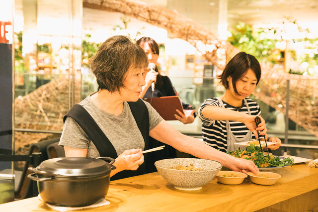 「おいしいレシピとおいしいトーク」イベント　『食べる女』（C）２０１８「食べる女」倶楽部