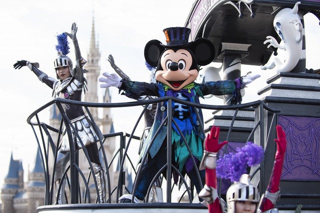 TDLで公演中の「スプーキー“Boo!”パレード」☆