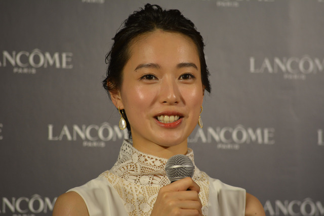戸田恵梨香「ランコム ファンデーション 新製品発表会」
