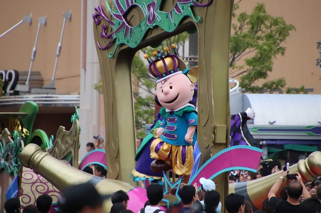 “こわかわハロウィーン”の昼のメインプログラム、「フェスタ・デ・パレード」☆