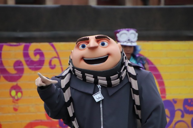 “こわかわハロウィーン”の昼のメインプログラム、「フェスタ・デ・パレード」☆