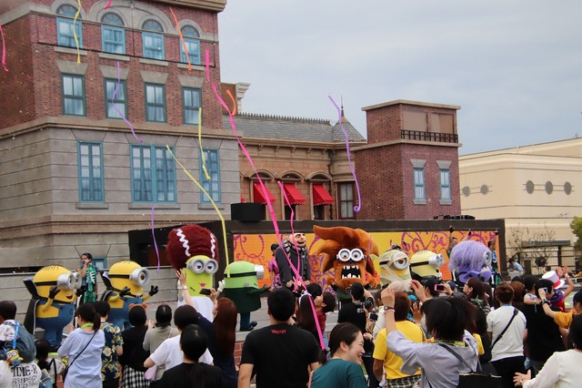 “こわかわハロウィーン”の昼のメインプログラム、「フェスタ・デ・パレード」☆