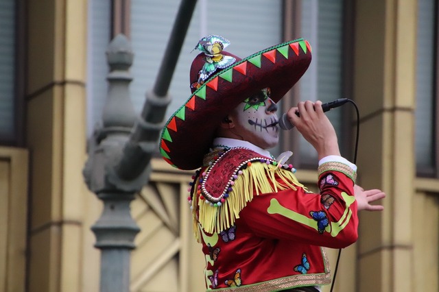 “こわかわハロウィーン”の昼のメインプログラム、「フェスタ・デ・パレード」☆
