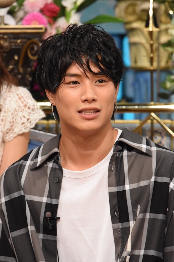 「踊る踊る踊る!さんま御殿 秋の女子アナ VS女芸人 イケメン&美女大漁祭」(C)NTV
