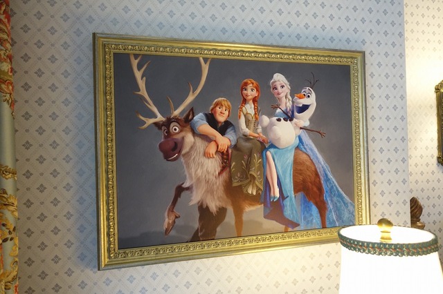 取材協力：香港ディズニーランド・リゾート