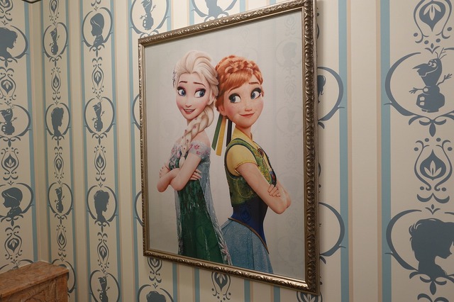 取材協力：香港ディズニーランド・リゾート