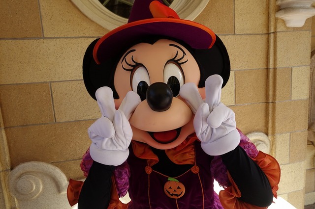 毎年恒例の秋のイベント「ハロウィーン・タイム」☆ As to Disney artwork, logos and properties： (C) Disney