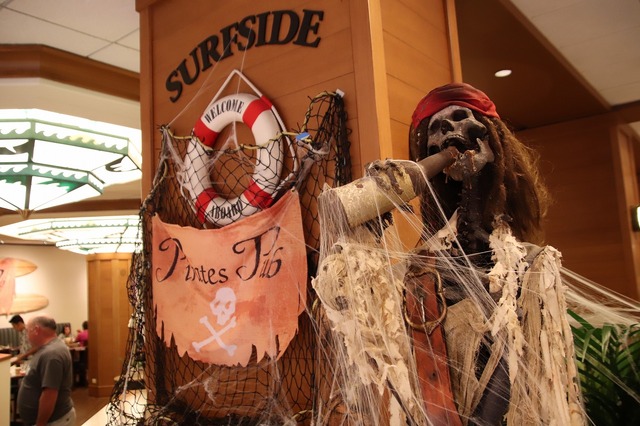 毎年恒例の秋のイベント「ハロウィーン・タイム」☆ As to Disney artwork, logos and properties： (C) Disney