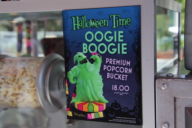 毎年恒例の秋のイベント「ハロウィーン・タイム」☆ As to Disney artwork, logos and properties： (C) Disney