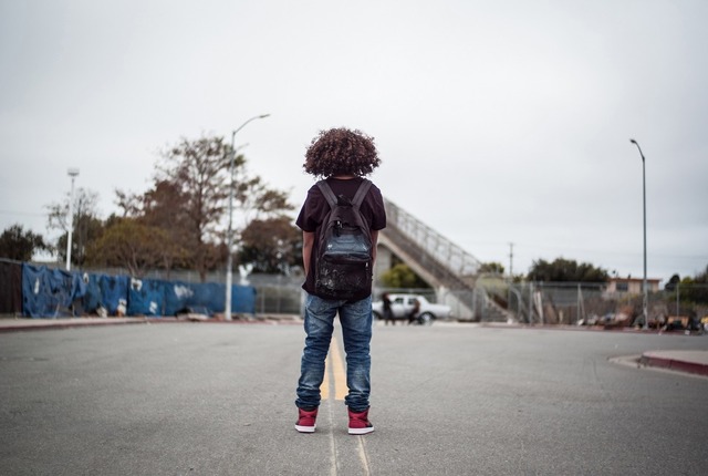 『キックス』（C）2016 FIGHT FOR FLIGHT, LLC. ALL RIGHTS RESERVED.