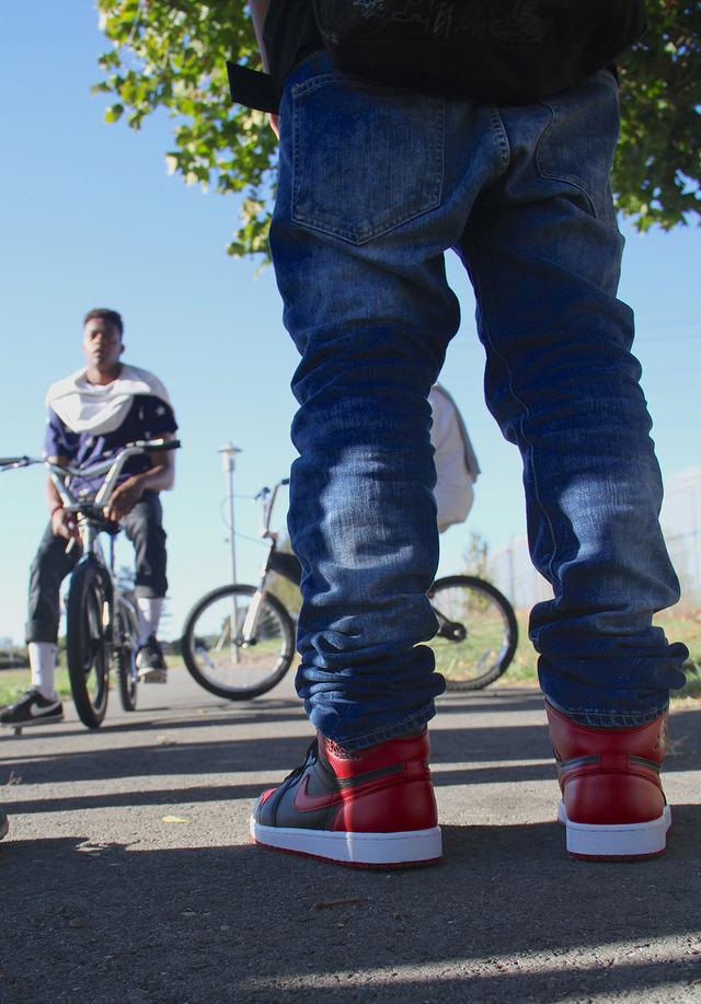 『キックス』（C）2016 FIGHT FOR FLIGHT, LLC. ALL RIGHTS RESERVED.