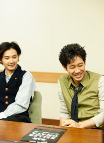 『探偵はBARにいる』大泉洋×松田龍平　photo：Toru Hiraiwa