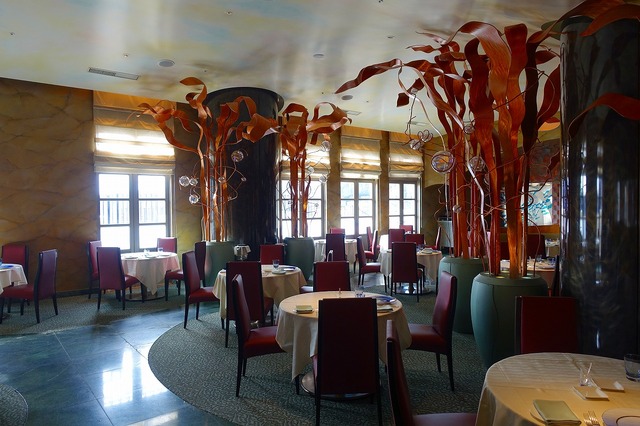 ホテル経由で優雅にショーを観る方法☆(C) Disney