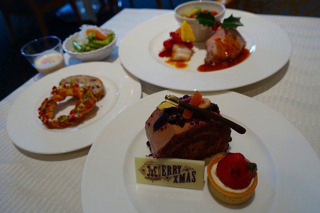 ホテル経由で優雅にショーを観る方法☆(C) Disney