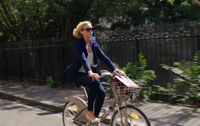 『マダムのおかしな晩餐会』ヴェリブ(c)2016 / LGM CINEMA-STUDIOCANAL - PM - Tous Droits Reserves