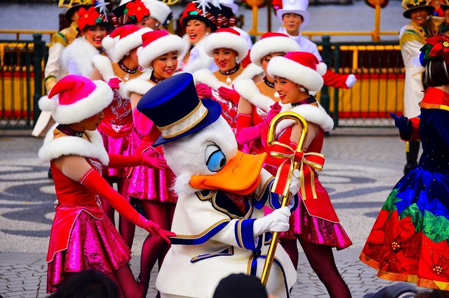 超人気ハーバーショー「イッツ・クリスマスタイム！」☆(C) Disney