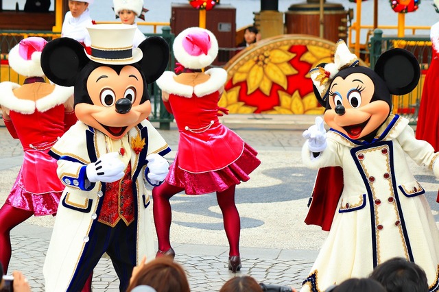 超人気ハーバーショー「イッツ・クリスマスタイム！」☆(C) Disney