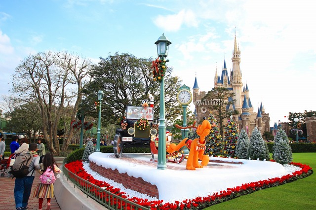クリスマスデコレーションも登場☆(C) Disney