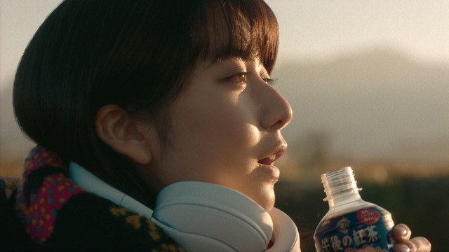 キリン 午後の紅茶新CM「あいたいって、あたためたいだ。18冬」篇