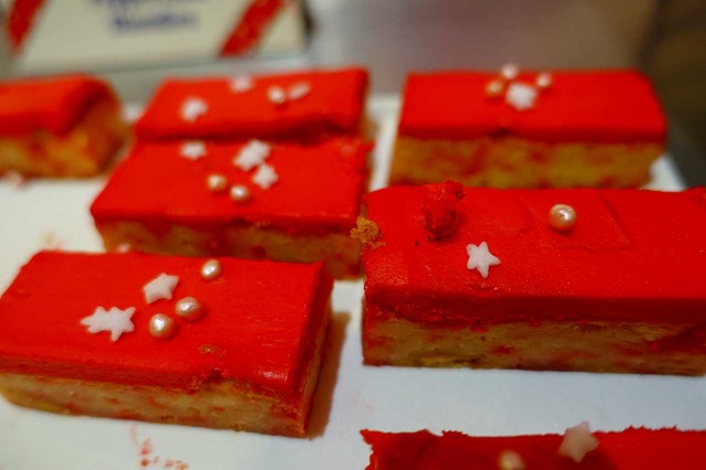 協力：ディズニー・ディスティネーション・インターナショナル As to Disney artwork, logos and properties： (C) Disney