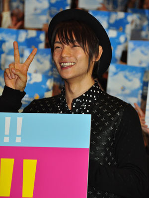 『僕たちは世界を変えることができない。』初日舞台挨拶