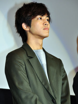 『僕たちは世界を変えることができない。』初日舞台挨拶