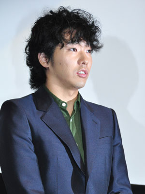 『僕たちは世界を変えることができない。』初日舞台挨拶