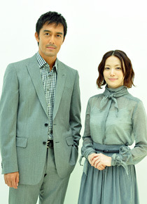 『天国からのエール』阿部寛×ミムラ　photo：Naoki Kurozu