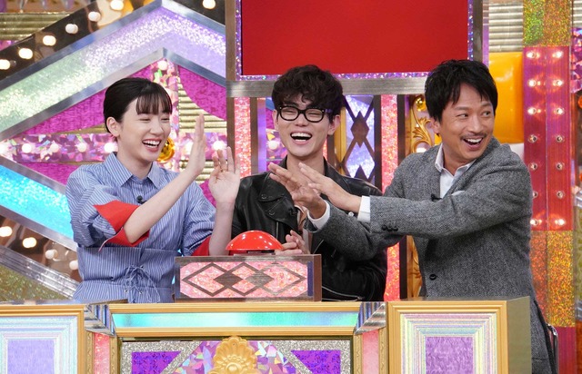 「超問クイズ!真実か?ウソか?日テレ系新ドラマ豪華俳優が大集結!2時間半SP」 (C) NTV