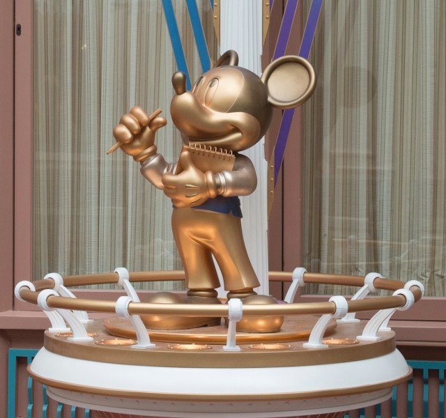 35周年の思い出がギュッ！フィナーレグッズの数々が熱い！(C) Disney